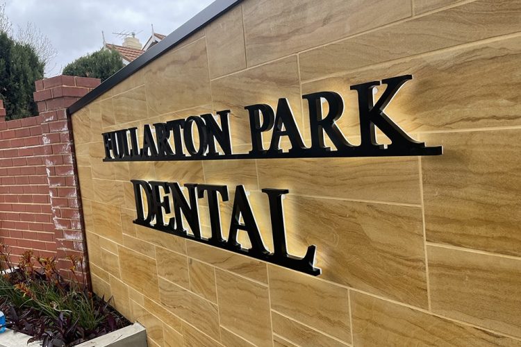 Ever have trouble finding Fullarton Park Dental? You wont anymore! Our new sign even lights up at night